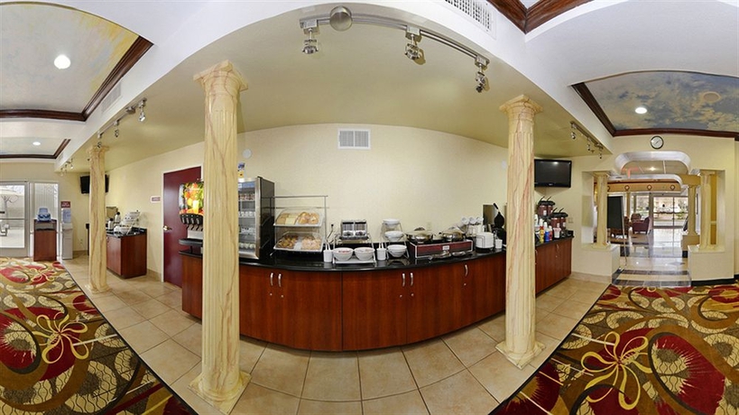 Imagen del bar/restaurante del Hotel Comfort Suites Bakersfield. Foto 2