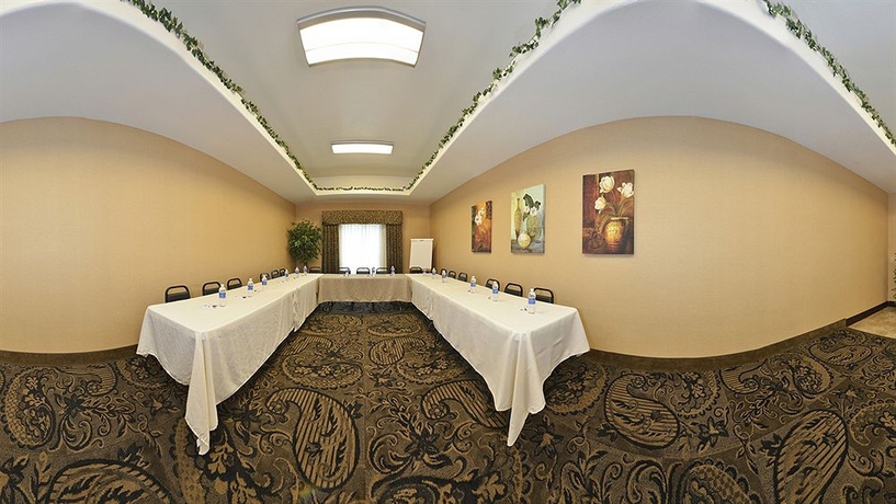 Imagen de los interiores del Hotel Comfort Suites Bay City. Foto 7