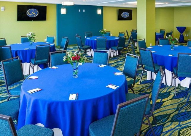 Imagen general del Hotel Comfort Suites Beachfront. Foto 3