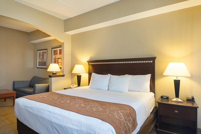 Imagen de la habitación del Hotel Comfort Suites Beachside. Foto 2