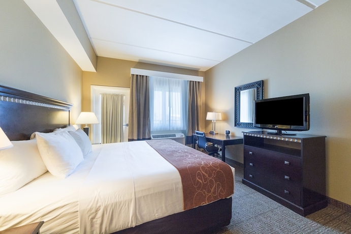 Imagen de la habitación del Hotel Comfort Suites Beachside. Foto 10