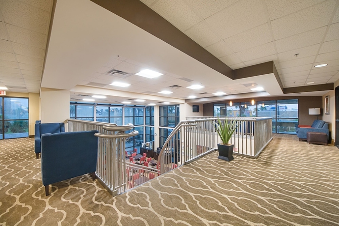 Imagen de los interiores del Hotel Comfort Suites Beachside. Foto 19