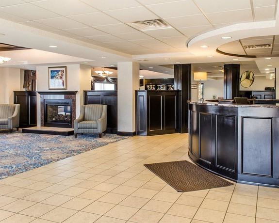 Imagen de los interiores del Hotel Comfort Suites Bloomsburg. Foto 13