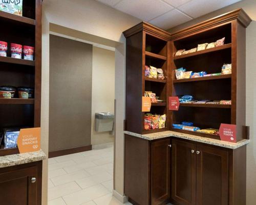 Imagen general del Hotel Comfort Suites Bridgeport - Clarksburg. Foto 1