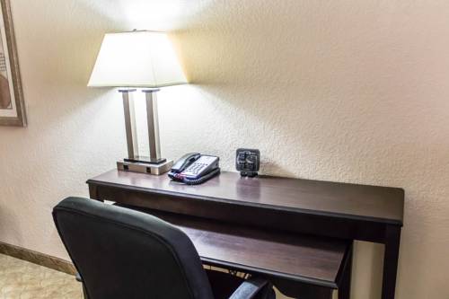 Imagen de la habitación del Hotel Comfort Suites Brunswick. Foto 3