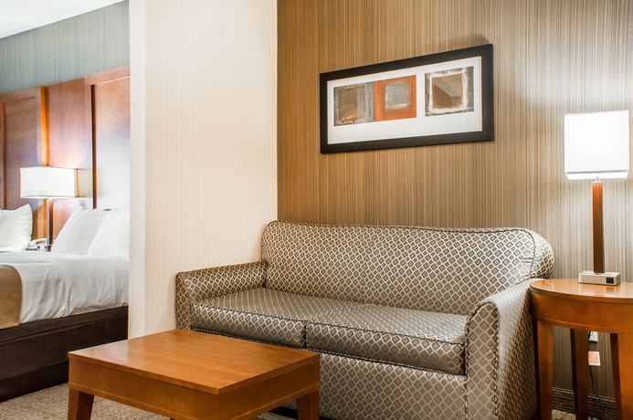 Imagen de los interiores del Hotel Comfort Suites, Buffalo. Foto 9