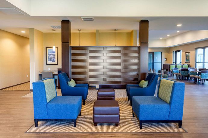 Imagen de los interiores del Hotel Comfort Suites Burlington near I-5. Foto 17