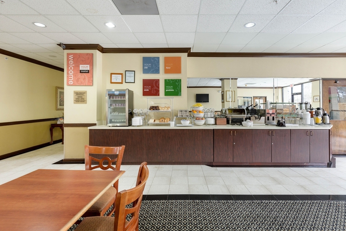 Imagen del bar/restaurante del Hotel Comfort Suites Bush Intercontinental Airport. Foto 6