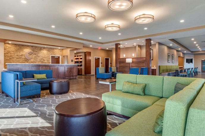 Imagen de los interiores del Hotel Comfort Suites Camp Hill-Harrisburg West. Foto 17