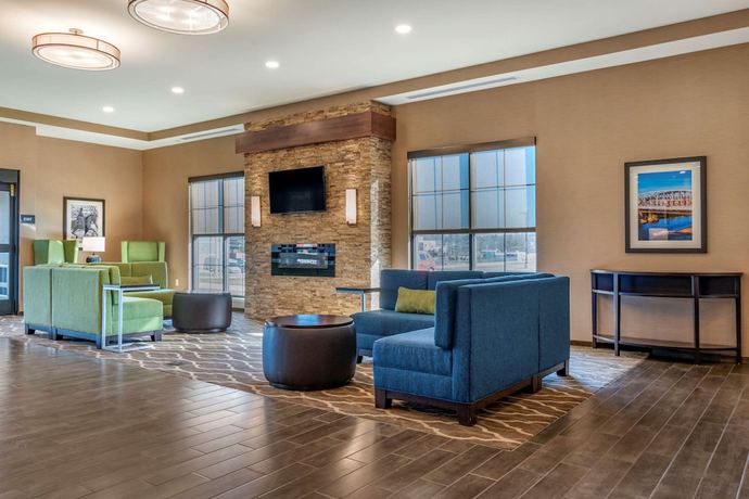 Imagen de los interiores del Hotel Comfort Suites Camp Hill-Harrisburg West. Foto 18