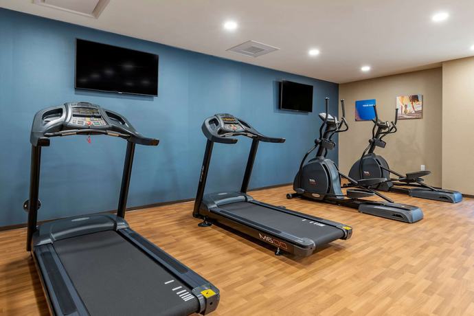 Imagen de los interiores del Hotel Comfort Suites Camp Hill-Harrisburg West. Foto 19