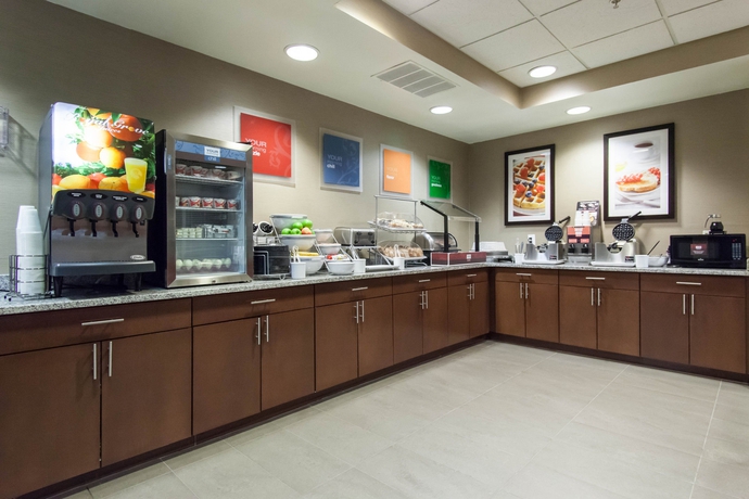 Imagen del bar/restaurante del Hotel Comfort Suites Central/i-44. Foto 4
