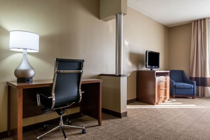 Imagen de la habitación del Hotel Comfort Suites Central/i-44. Foto 7