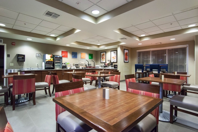 Imagen del bar/restaurante del Hotel Comfort Suites Central/i-44. Foto 5