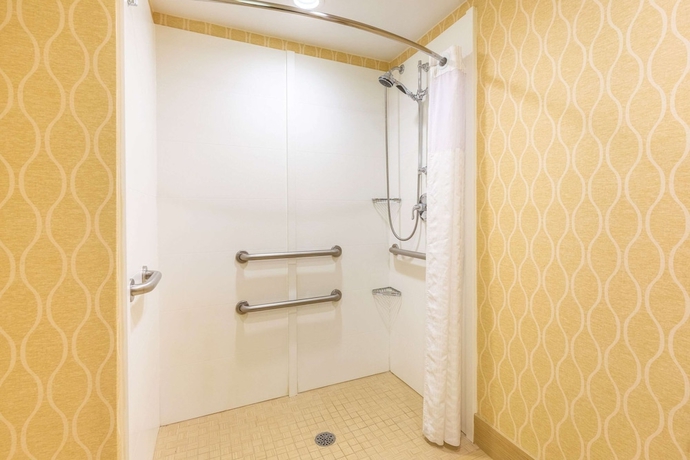 Imagen de la habitación del Hotel Comfort Suites Chesapeake - Norfolk. Foto 10