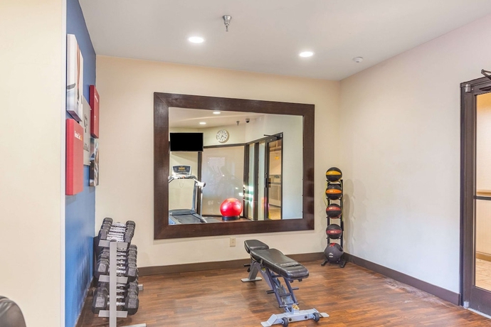 Imagen de los interiores del Hotel Comfort Suites Chesapeake - Norfolk. Foto 17