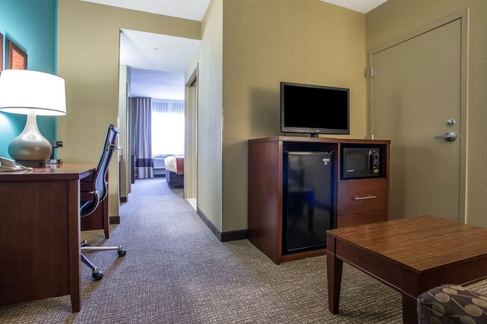 Imagen de los interiores del Hotel Comfort Suites Chicago O'hare Airport. Foto 11