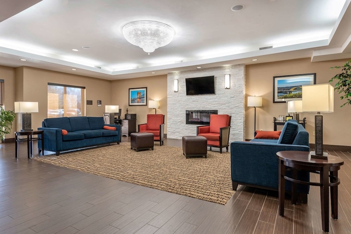 Imagen de los interiores del Hotel Comfort Suites Cincinnati Airport. Foto 17