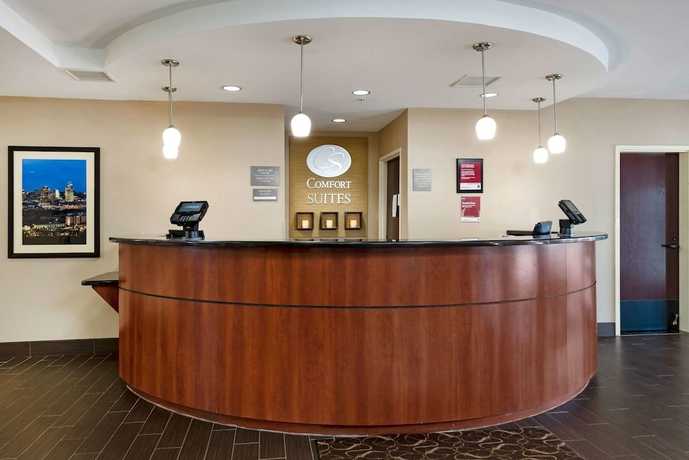 Imagen de los interiores del Hotel Comfort Suites Cincinnati Airport. Foto 19