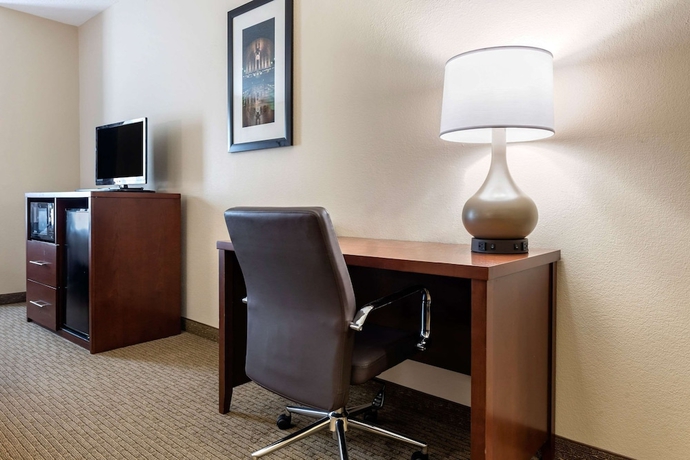 Imagen de la habitación del Hotel Comfort Suites Cincinnati Airport. Foto 15