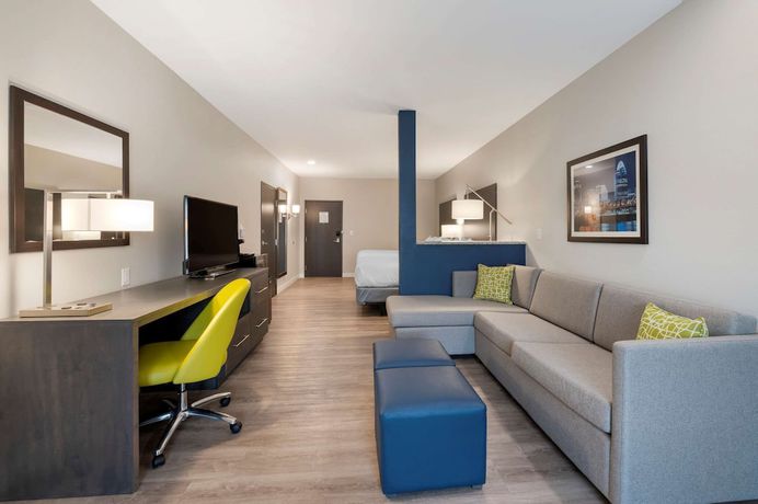 Imagen de la habitación del Hotel Comfort Suites Cincinnati University - Downtown. Foto 15
