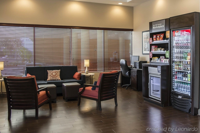 Imagen general del Hotel Comfort Suites Clearwater - Dunedin. Foto 4