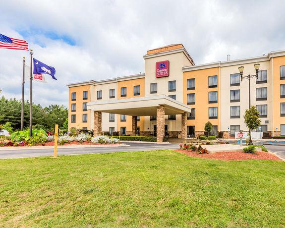 Imagen general del Hotel Comfort Suites Clinton Near Presbyterian College. Foto 1