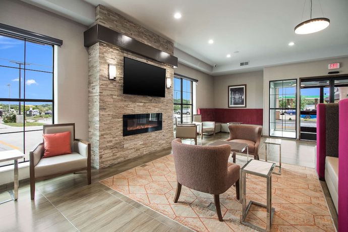 Imagen de los interiores del Hotel Comfort Suites, Columbia. Foto 18