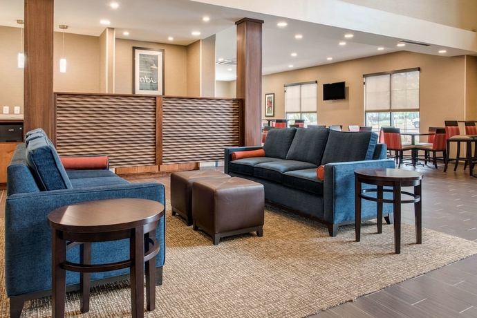 Imagen de los interiores del Hotel Comfort Suites Columbus Airport. Foto 17