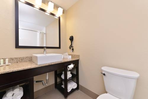 Imagen de la habitación del Hotel Comfort Suites Columbus. Foto 3