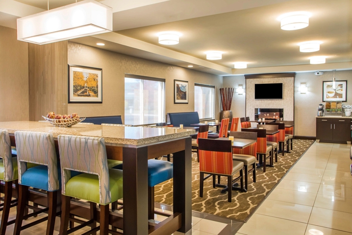 Imagen del bar/restaurante del Hotel Comfort Suites Columbus West - Hilliard. Foto 3