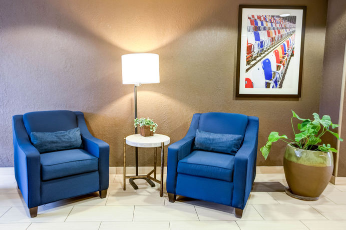 Imagen de los interiores del Hotel Comfort Suites Concord Mills. Foto 13