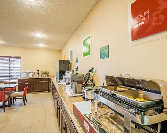 Imagen del bar/restaurante del Hotel Comfort Suites, Cordova. Foto 3