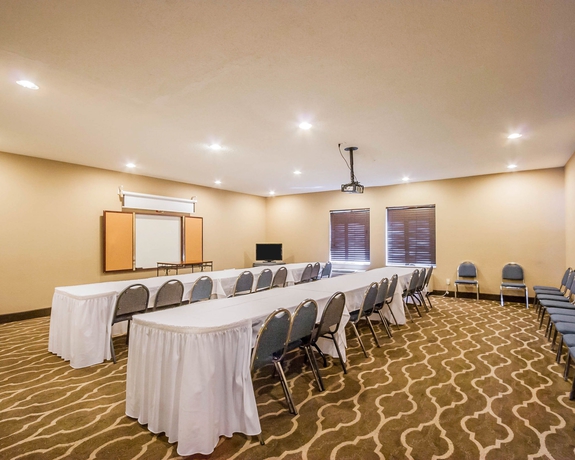Imagen de los interiores del Hotel Comfort Suites, Cordova. Foto 13