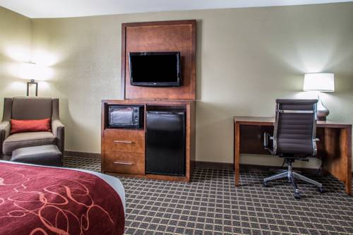 Imagen de la habitación del Hotel Comfort Suites Delavan - Lake Geneva Area. Foto 2
