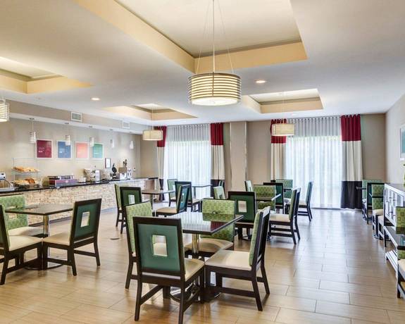 Imagen del bar/restaurante del Hotel Comfort Suites Denham Springs, Denham Springs. Foto 2