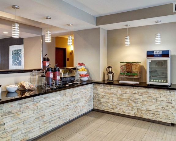 Imagen del bar/restaurante del Hotel Comfort Suites Denham Springs, Denham Springs. Foto 3