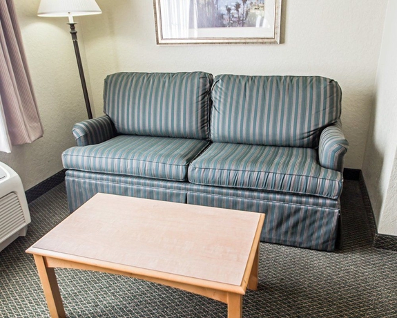 Imagen de los interiores del Hotel Comfort Suites Downtown, Orlando. Foto 14