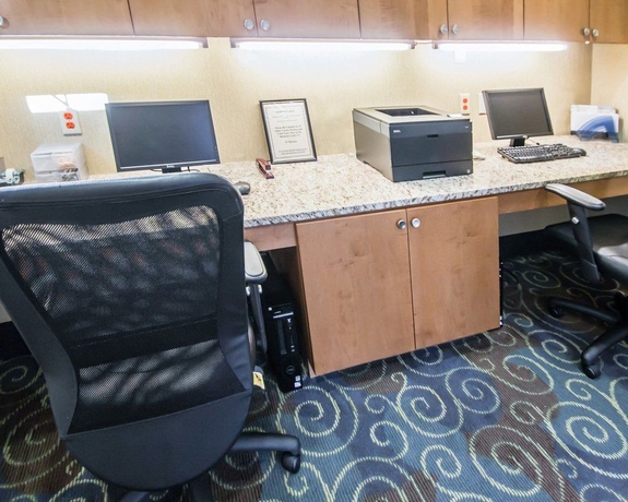 Imagen de los interiores del Hotel Comfort Suites Downtown, Orlando. Foto 16