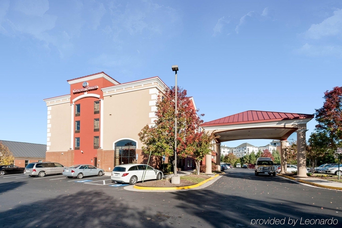 Imagen de los exteriores del Hotel Comfort Suites Dulles Airport. Foto 11