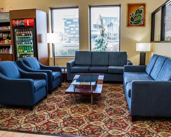Imagen de los interiores del Hotel Comfort Suites, Edgewood Hill. Foto 14
