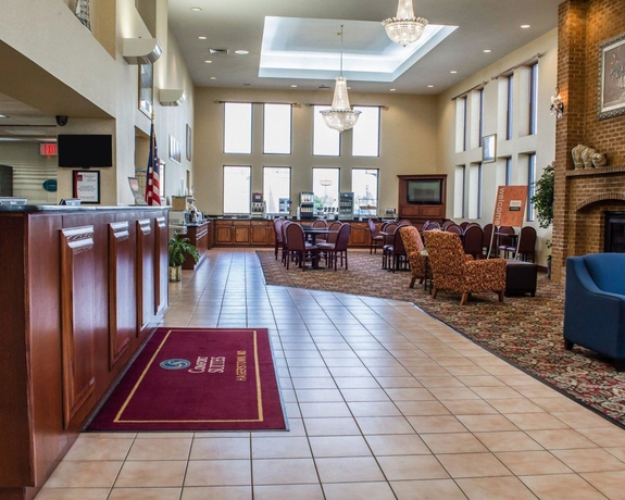 Imagen de los interiores del Hotel Comfort Suites, Edgewood Hill. Foto 18