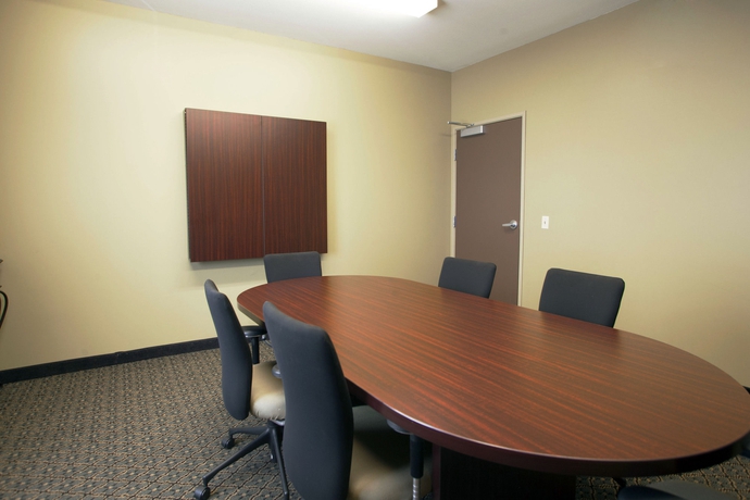 Imagen de los interiores del Hotel Comfort Suites Elgin. Foto 5