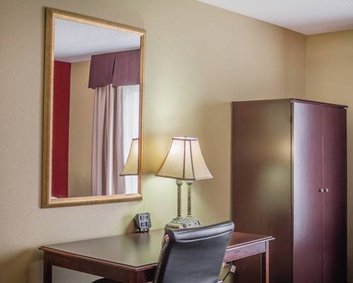 Imagen de la habitación del Hotel Comfort Suites Escanaba. Foto 4