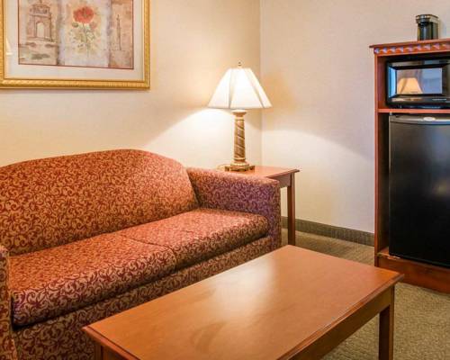 Imagen de la habitación del Hotel Comfort Suites Findlay I-75. Foto 14