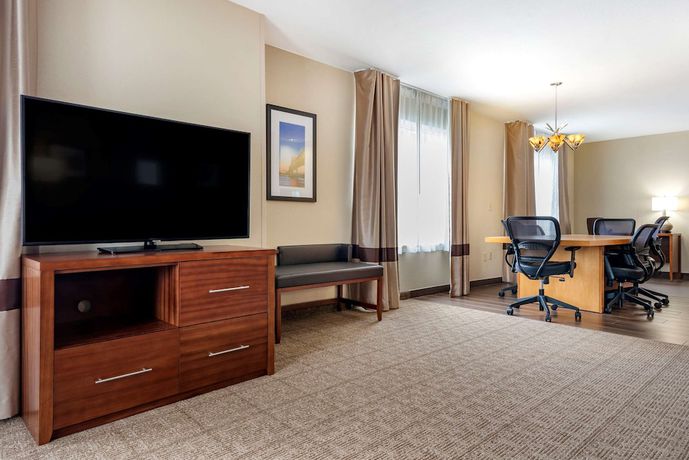 Imagen de la habitación del Hotel Comfort Suites Flowood - Jackson Airport. Foto 17