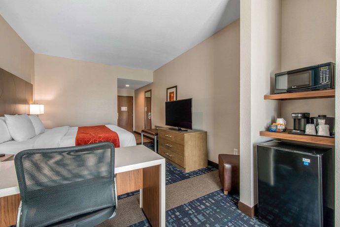 Imagen de la habitación del Hotel Comfort Suites Fort Lauderdale Airport and Cruise Port. Foto 12