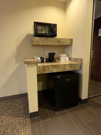 Imagen de la habitación del Hotel Comfort Suites Fredericksburg North. Foto 7