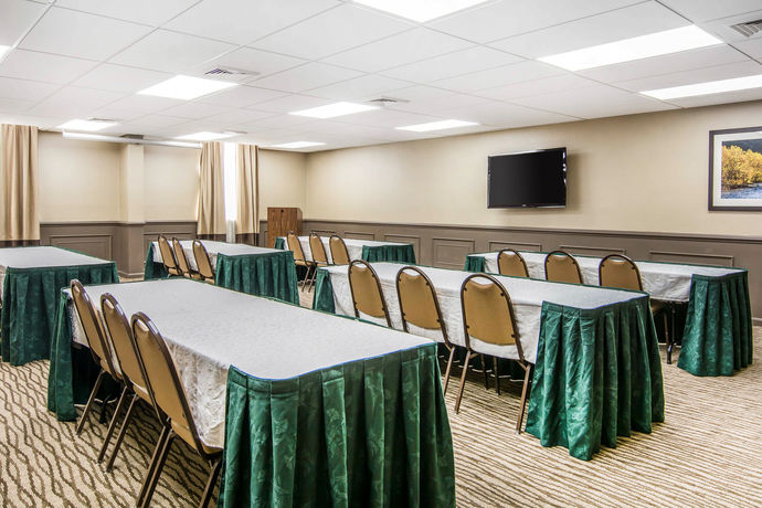 Imagen del bar/restaurante del Hotel Comfort Suites Fredericksburg South. Foto 4