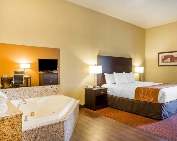 Imagen de la habitación del Hotel Comfort Suites, Fresno. Foto 14
